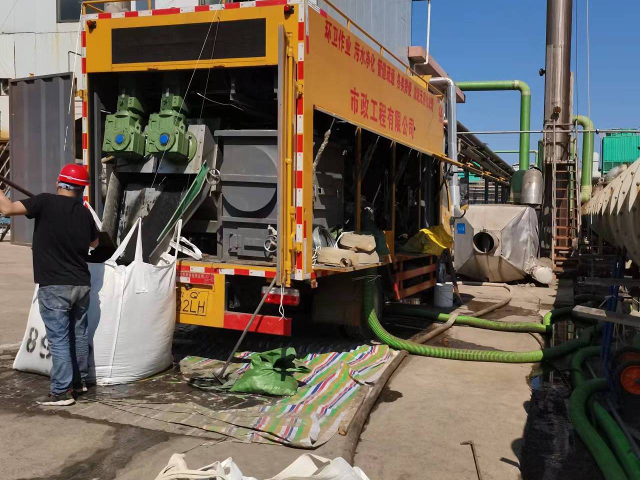 石门淤泥压干处理